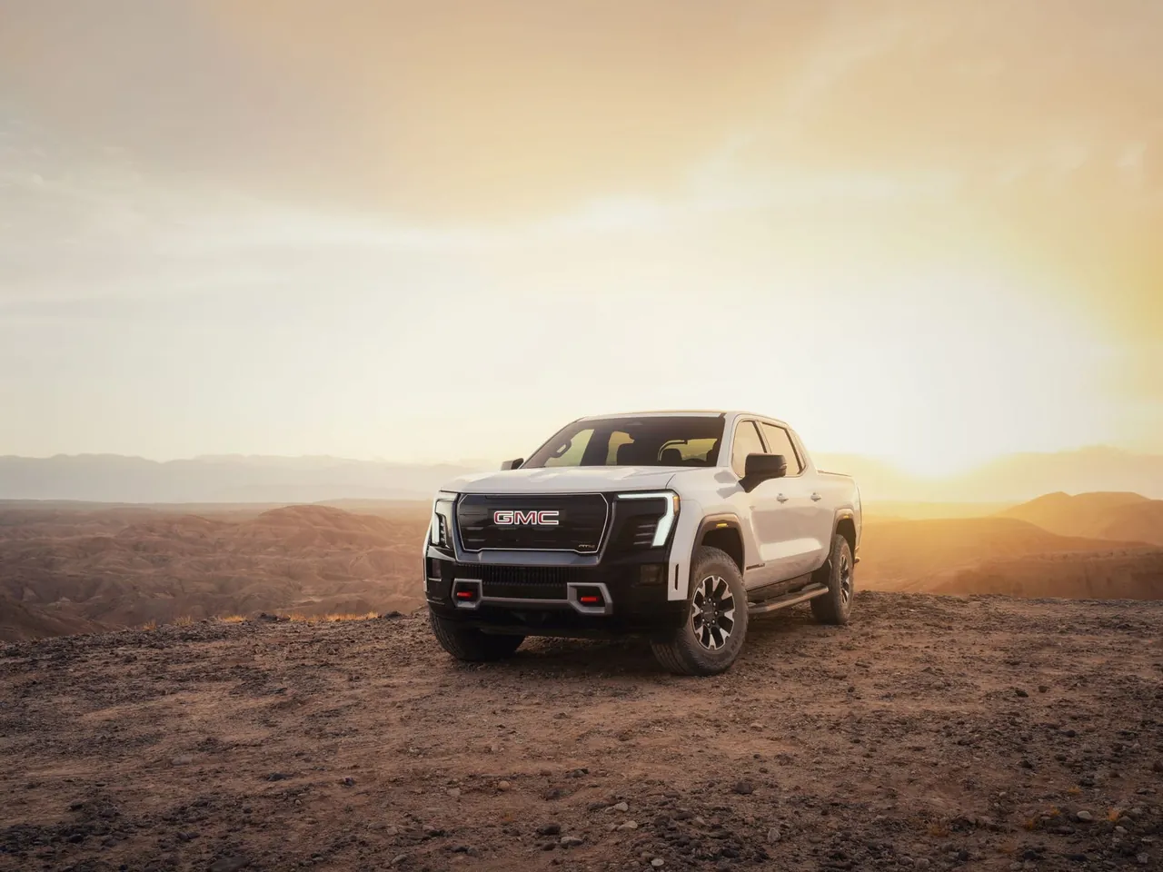 ג׳י.אם.סי סיירה EV AT4 Max Range 2026