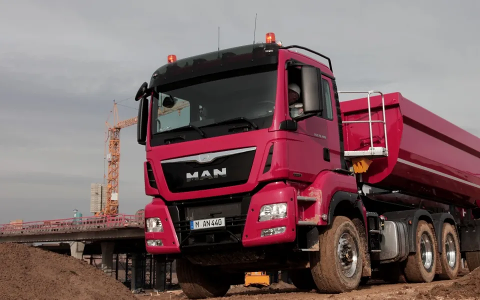 משאית MAN TGS 26 / 33